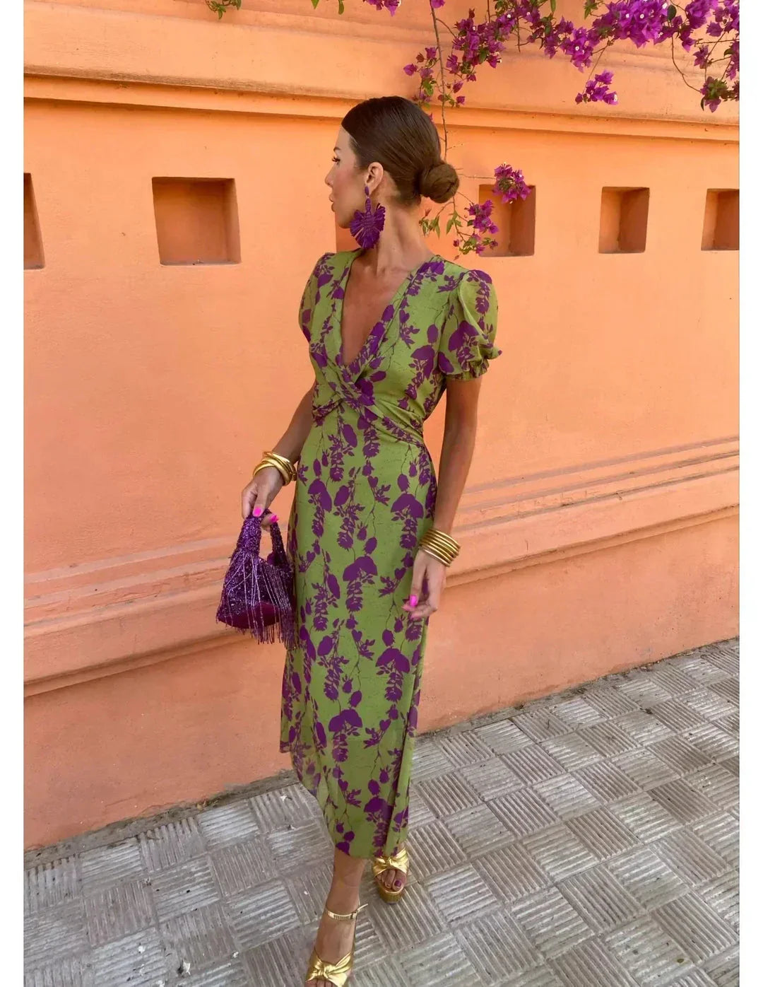 ESMA - FIGURBETONTES MIDIKLEID MIT BLUMENMUSTER