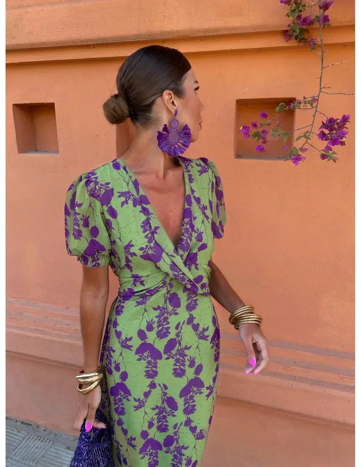 ESMA - FIGURBETONTES MIDIKLEID MIT BLUMENMUSTER