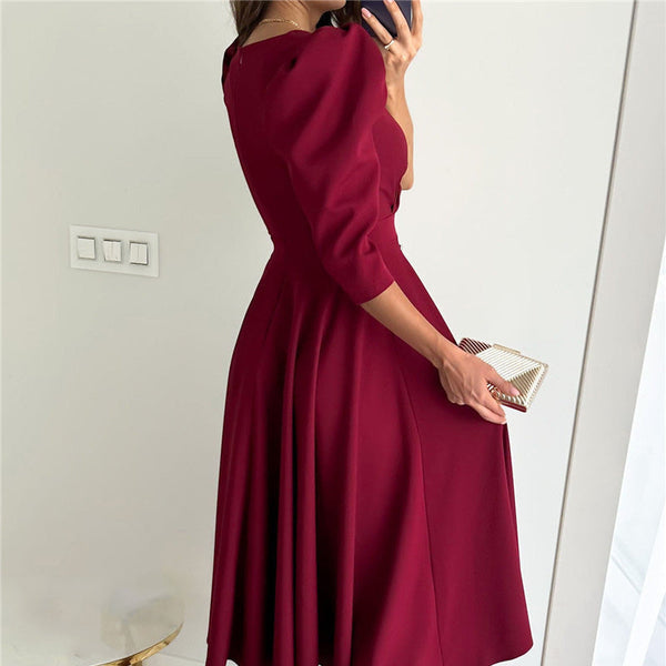 TÜLAY - PLISSIERTES MIDIKLEID MIT V-AUSSCHNITT